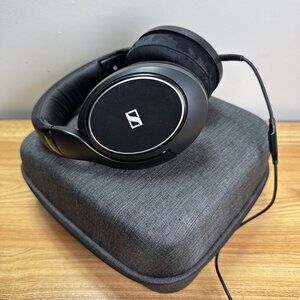 Sennheiser HD598Cs Over Ear Headphones Noise Isolating Black HD 598 Cs With Case